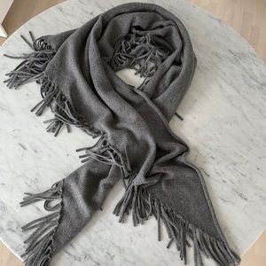 Kit & Ace Grey Burbank Shawl